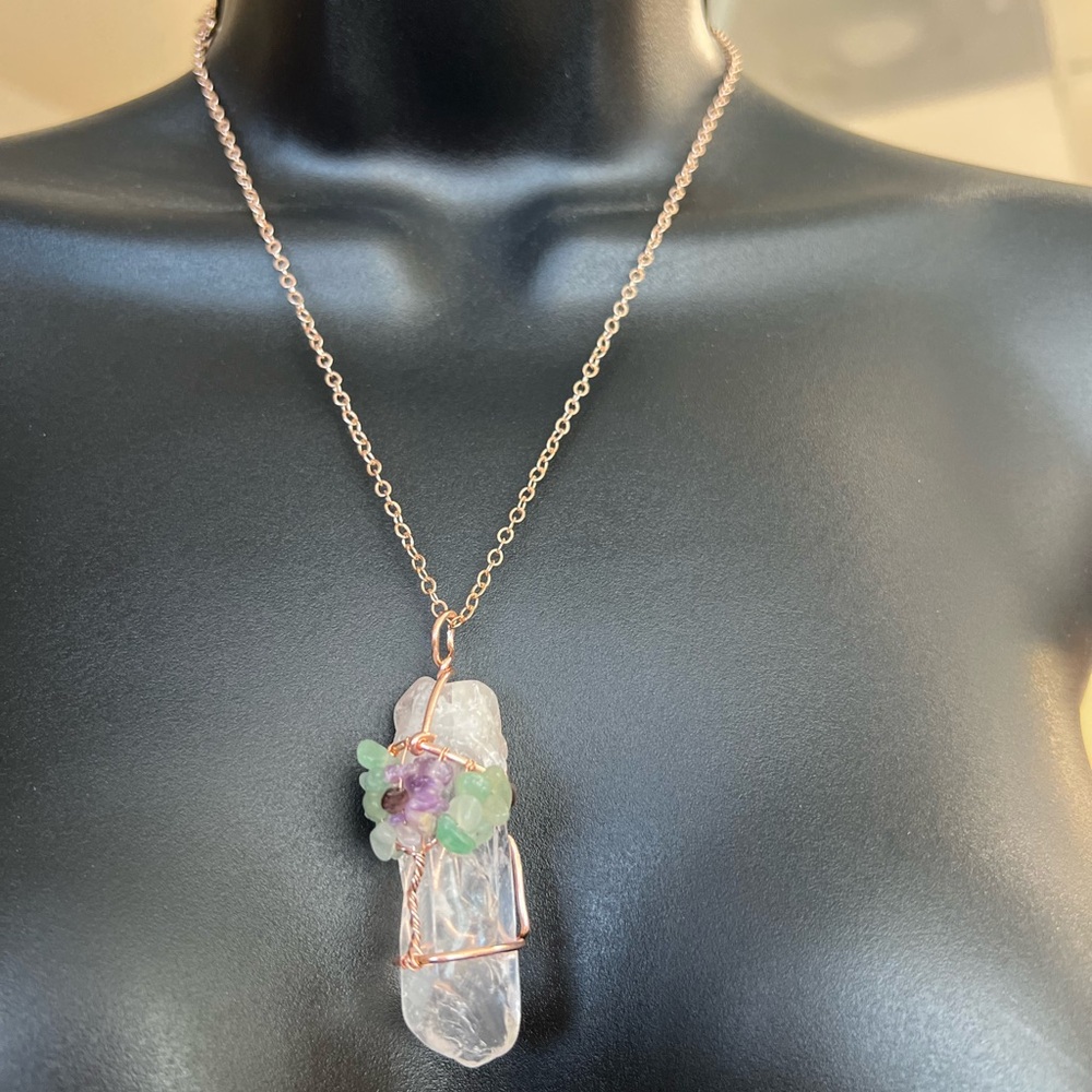 Elegant Crystal Pendant Necklace